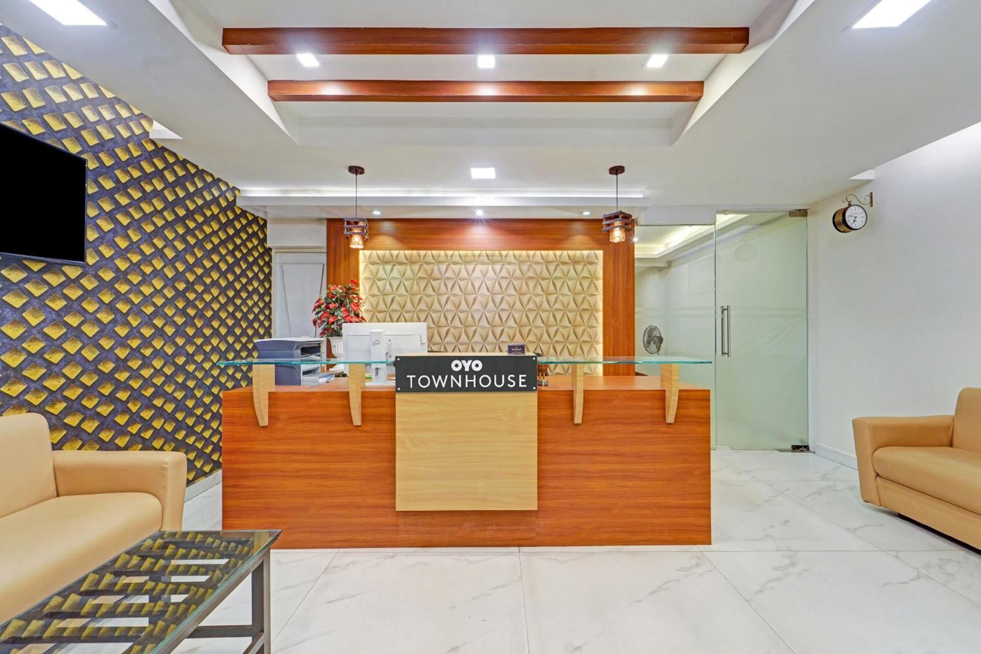 Hotel Collection O Mount Road Rich Mount Near Marina Beach Madrás Exterior foto