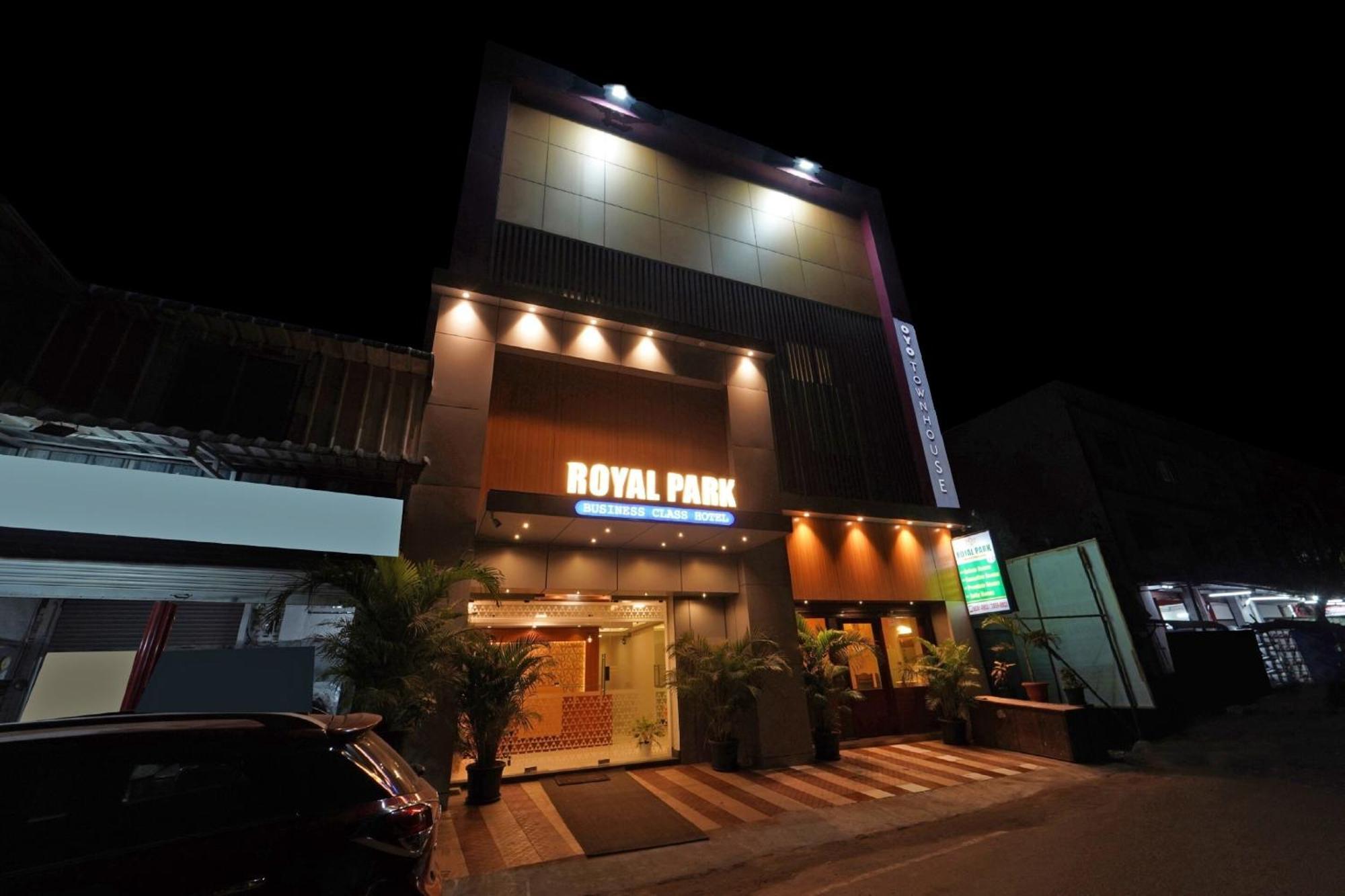 Hotel Collection O Mount Road Rich Mount Near Marina Beach Madrás Exterior foto